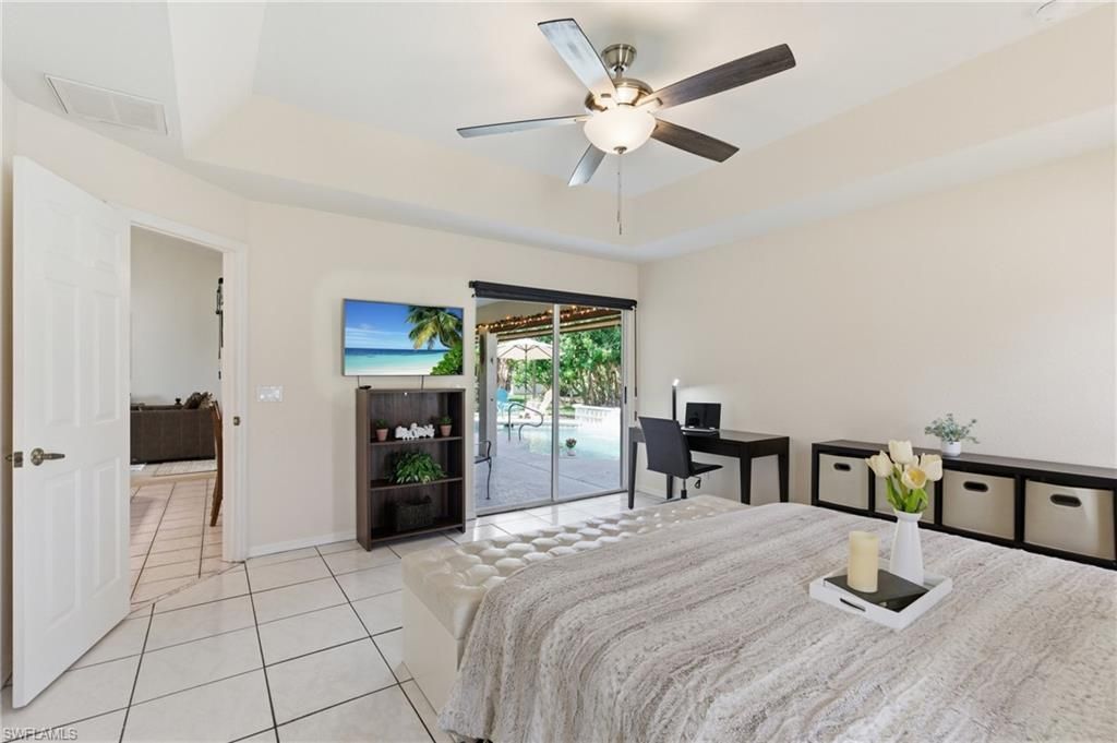 2118 Country Club Blvd, Cape Coral, FL 33990 Photo