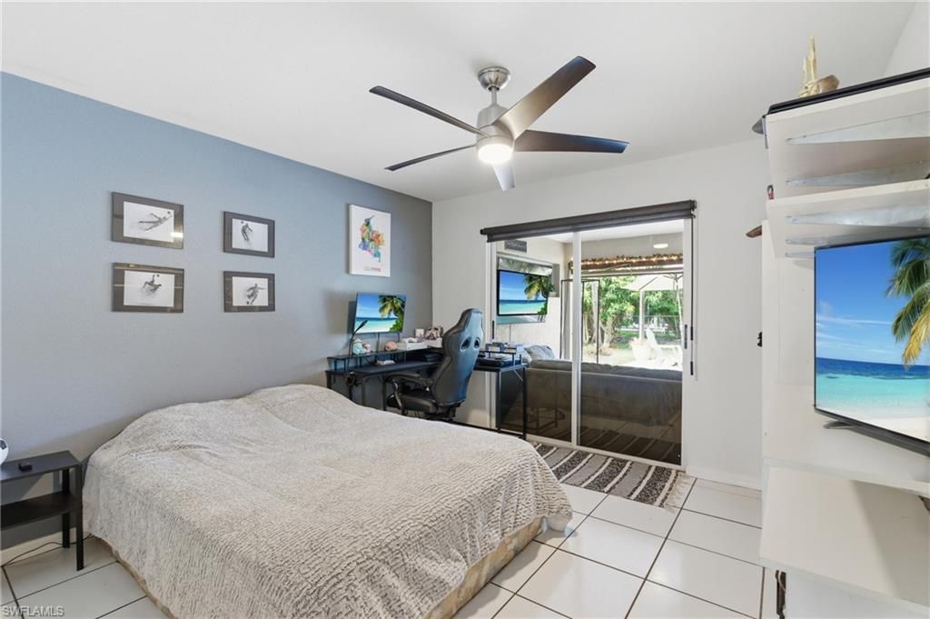 2118 Country Club Blvd, Cape Coral, FL 33990 Photo