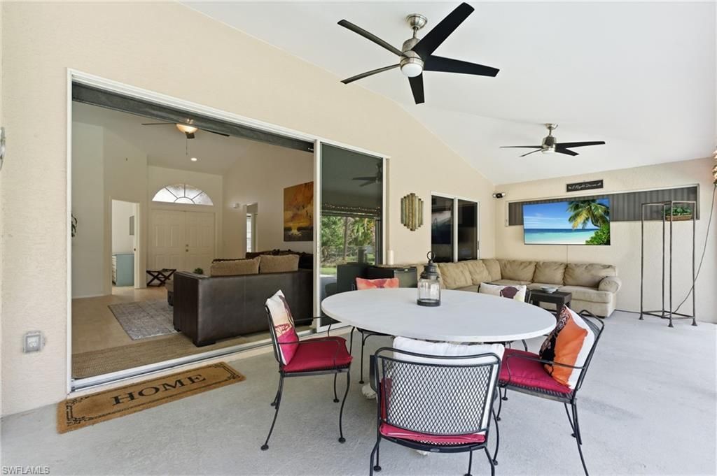 2118 Country Club Blvd, Cape Coral, FL 33990 Photo