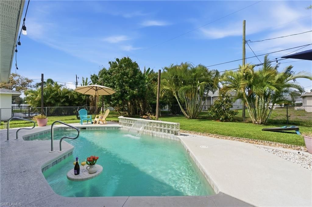 2118 Country Club Blvd, Cape Coral, FL 33990 Photo