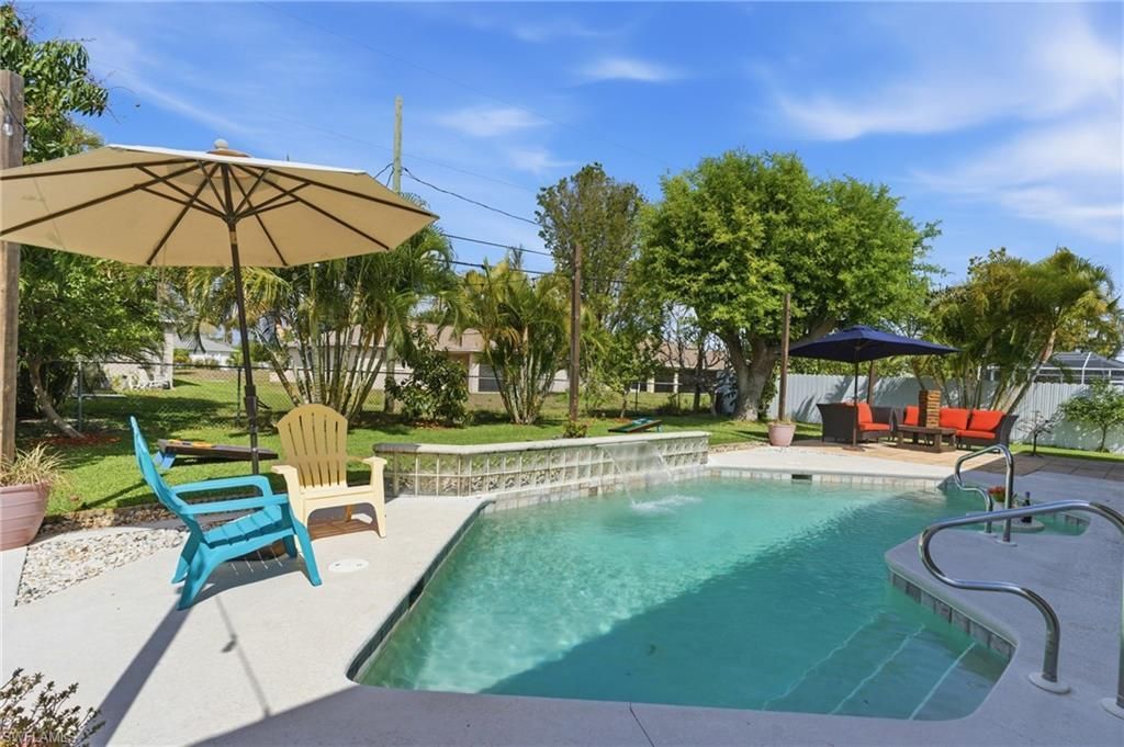 2118 Country Club Blvd, Cape Coral, FL 33990 Photo