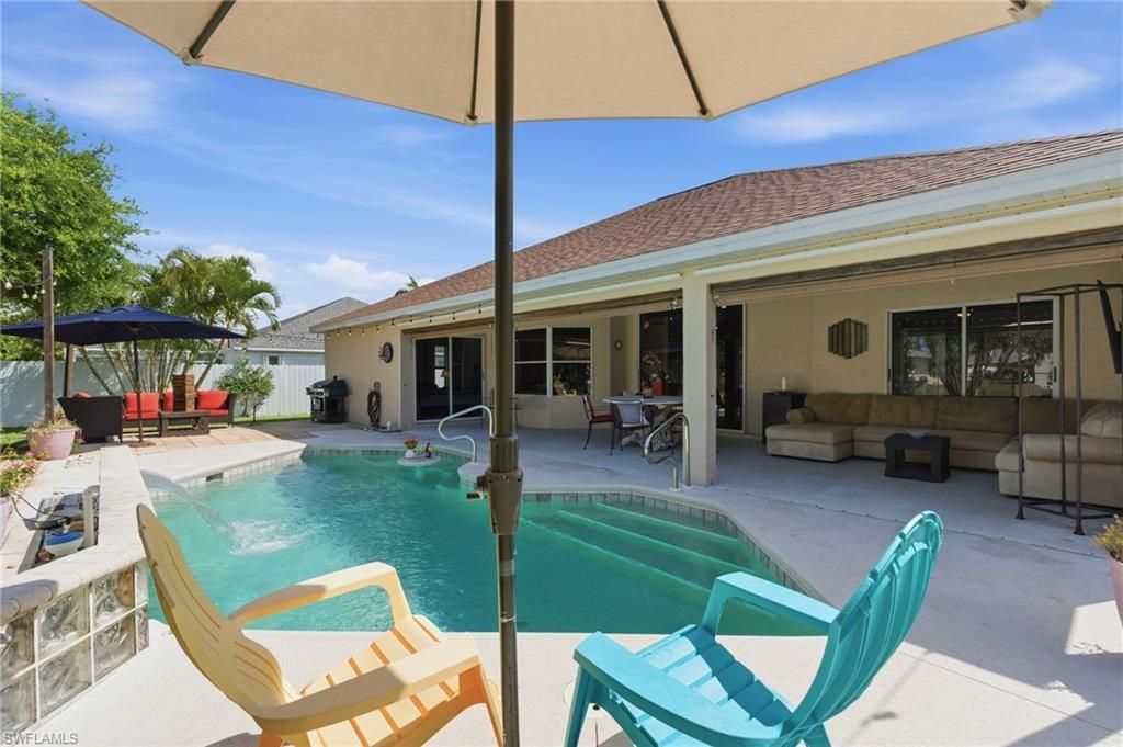 2118 Country Club Blvd, Cape Coral, FL 33990 Photo