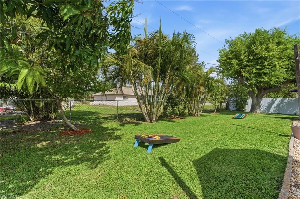 2118 Country Club Blvd, Cape Coral, FL 33990 Photo