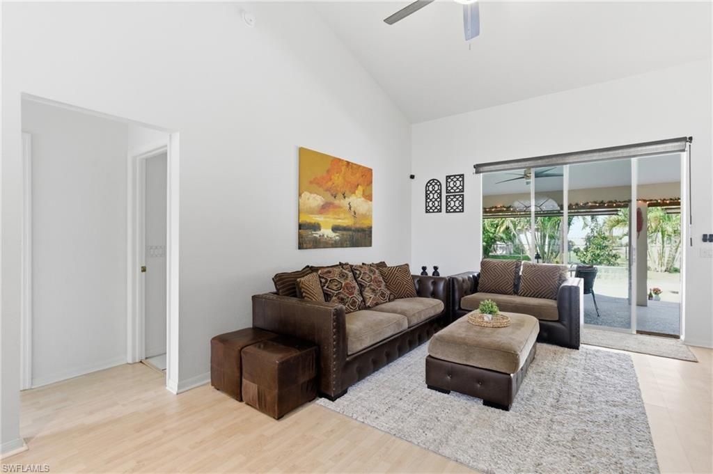 2118 Country Club Blvd, Cape Coral, FL 33990 Photo