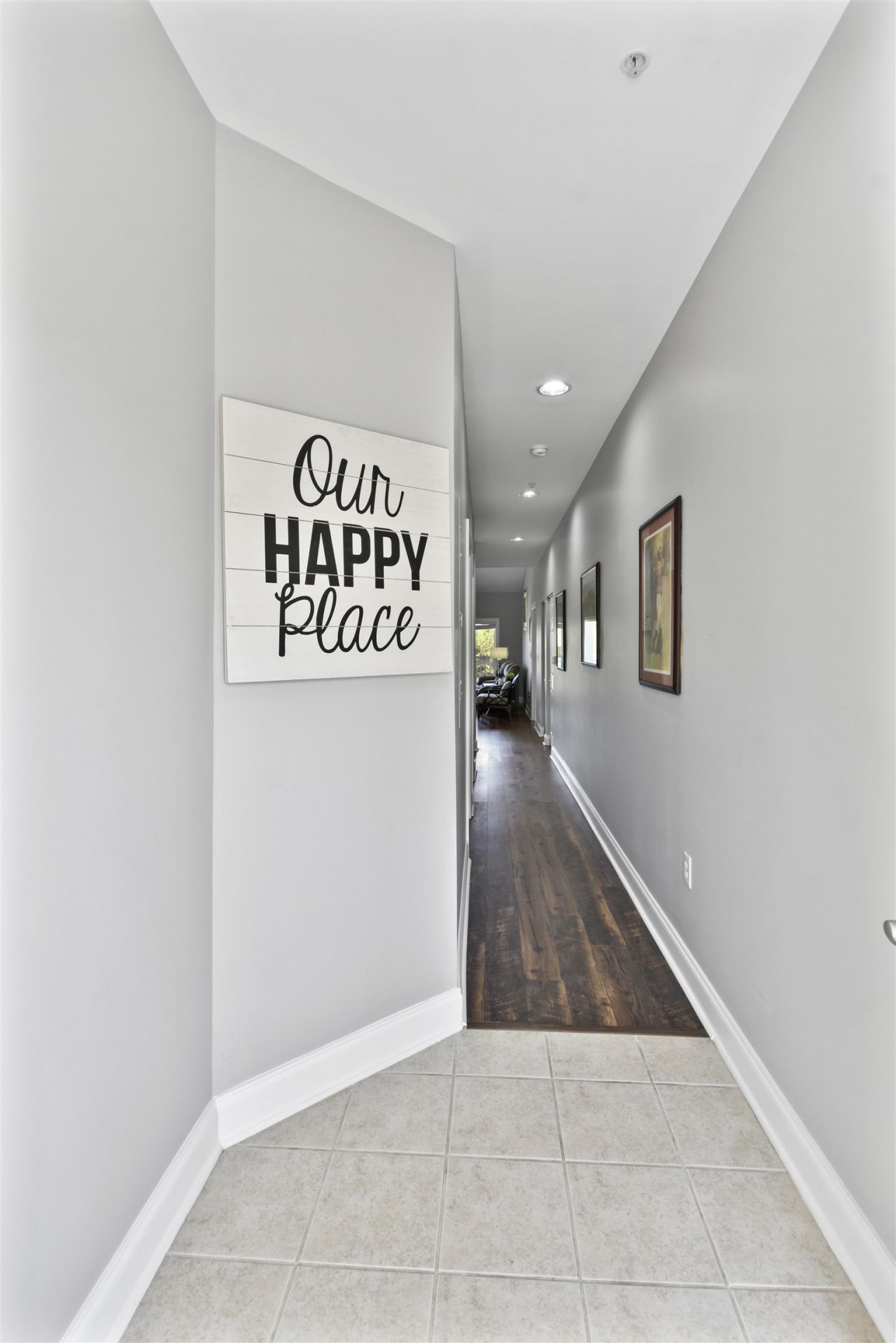 1033 World Tour Blvd.  Photo 21