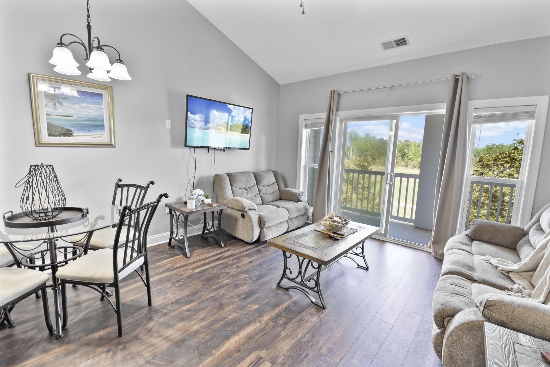 1033 World Tour Blvd.  Photo 4