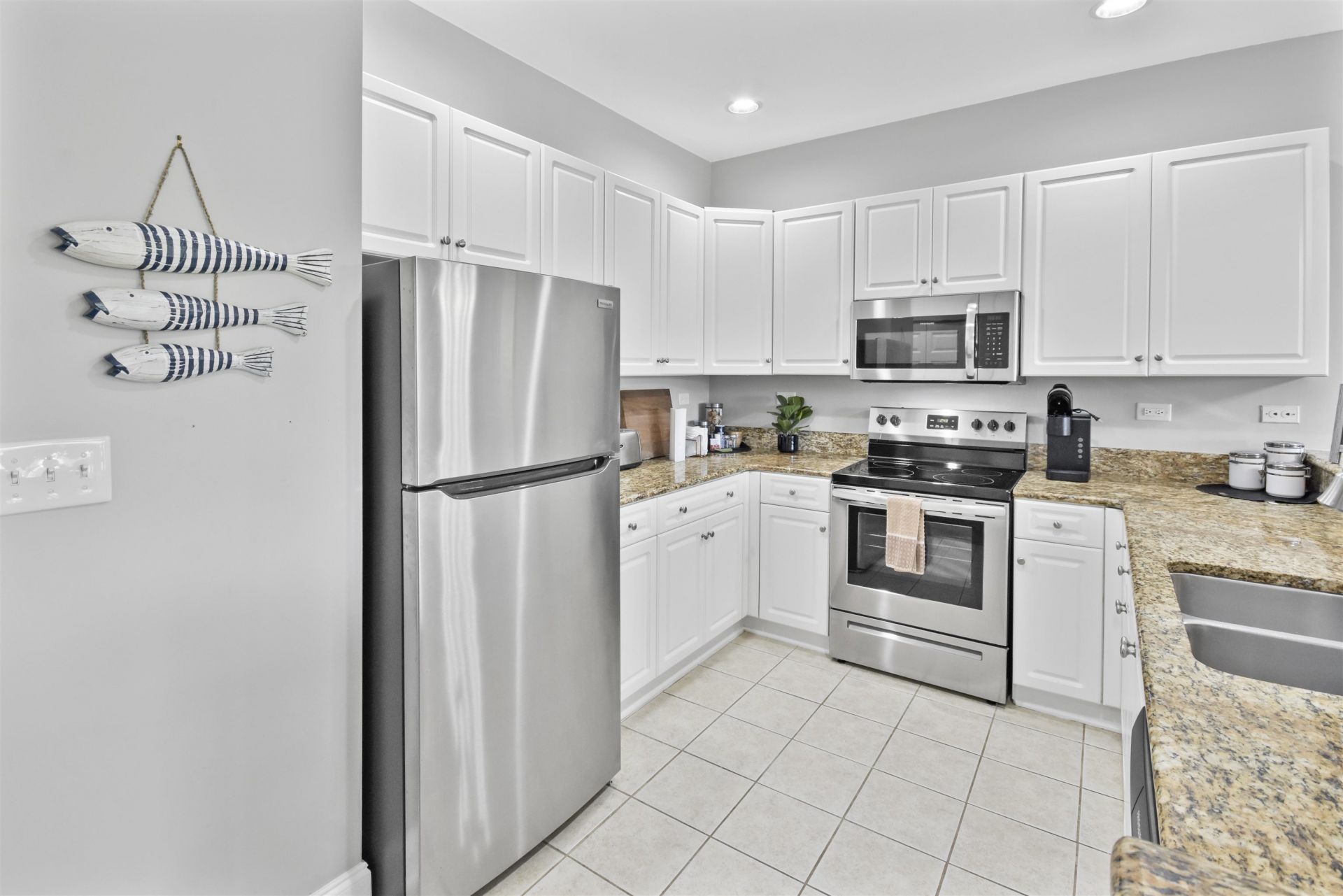 1033 World Tour Blvd.  Photo 7