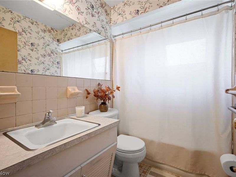 1849 Empire Road , Wickliffe, OH 44092 Photo 12