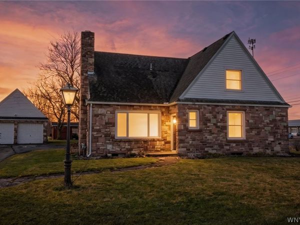 7158 W Main Road , Le Roy, NY 14482