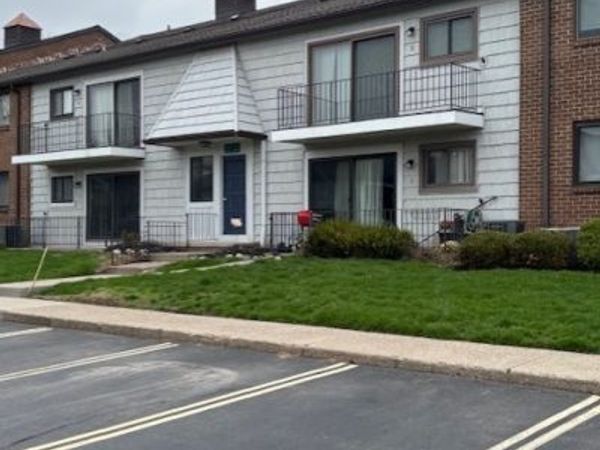 2-7 High Gate Trail , Fairport, NY 14450