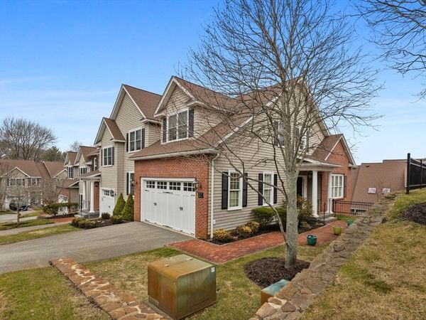 900 Lynnfield Street, Unit 37, Lynnfield, MA 01940