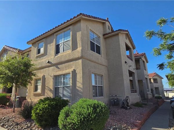 520 Arrowhead Trail, Unit 221, Henderson, NV 89015
