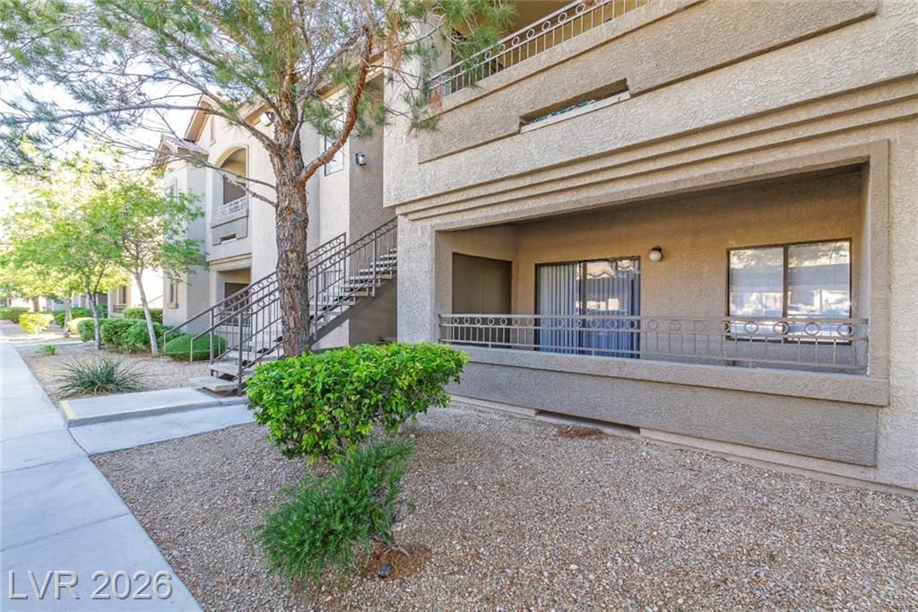 8250 N Grand Canyon Drive, Unit 1070, Las Vegas, NV 89166 Main Photo