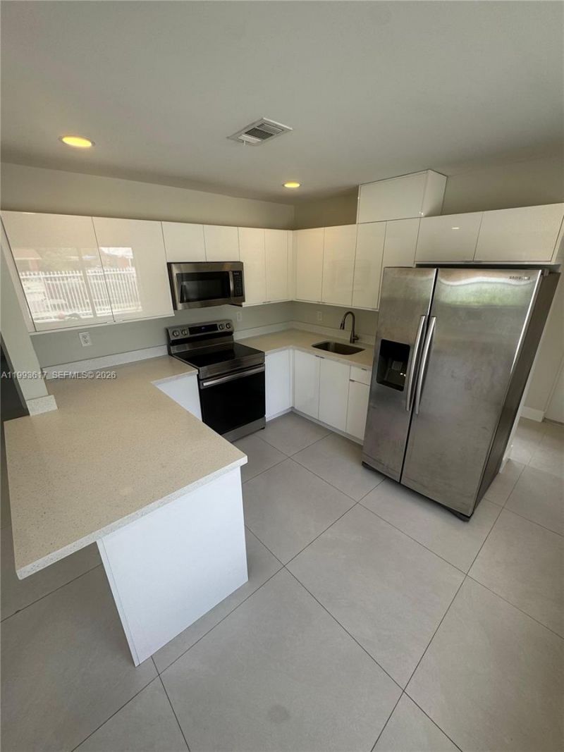 850 NW 109th St, Unit 850, Miami, FL 33168 Photo