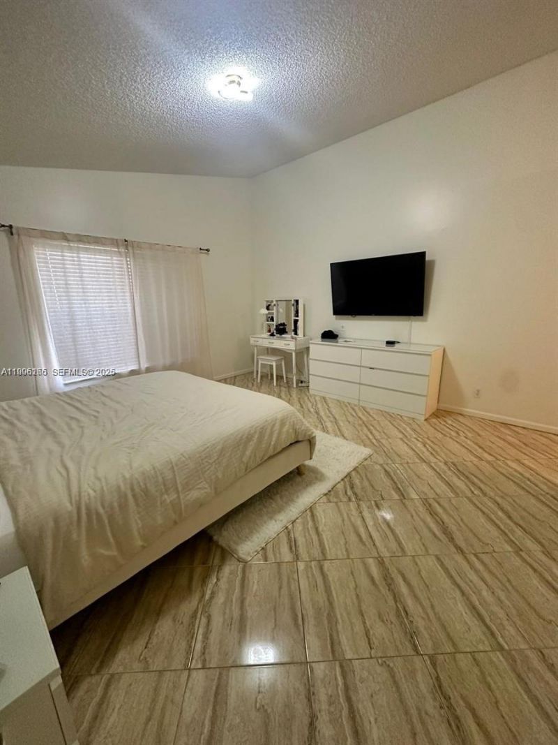 4938 SW 33rd Way , Hollywood, FL 33312 Photo