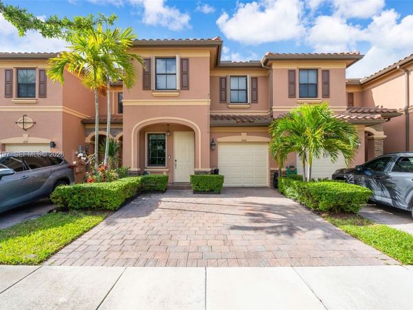 3446 W 90th St , Hialeah, FL 33018