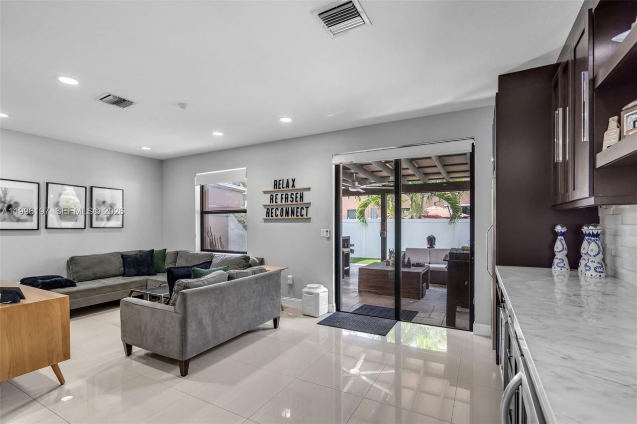 3446 W 90th St, Hialeah, FL 33018 Photo