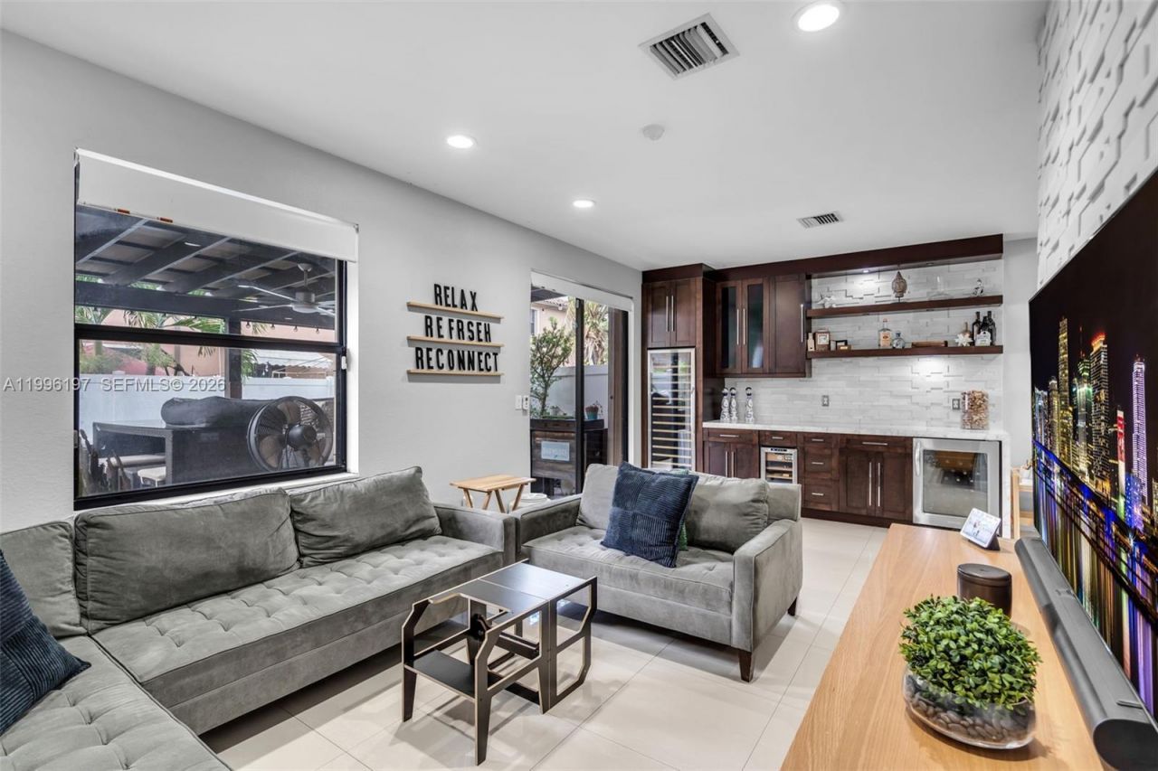 3446 W 90th St, Hialeah, FL 33018 Photo