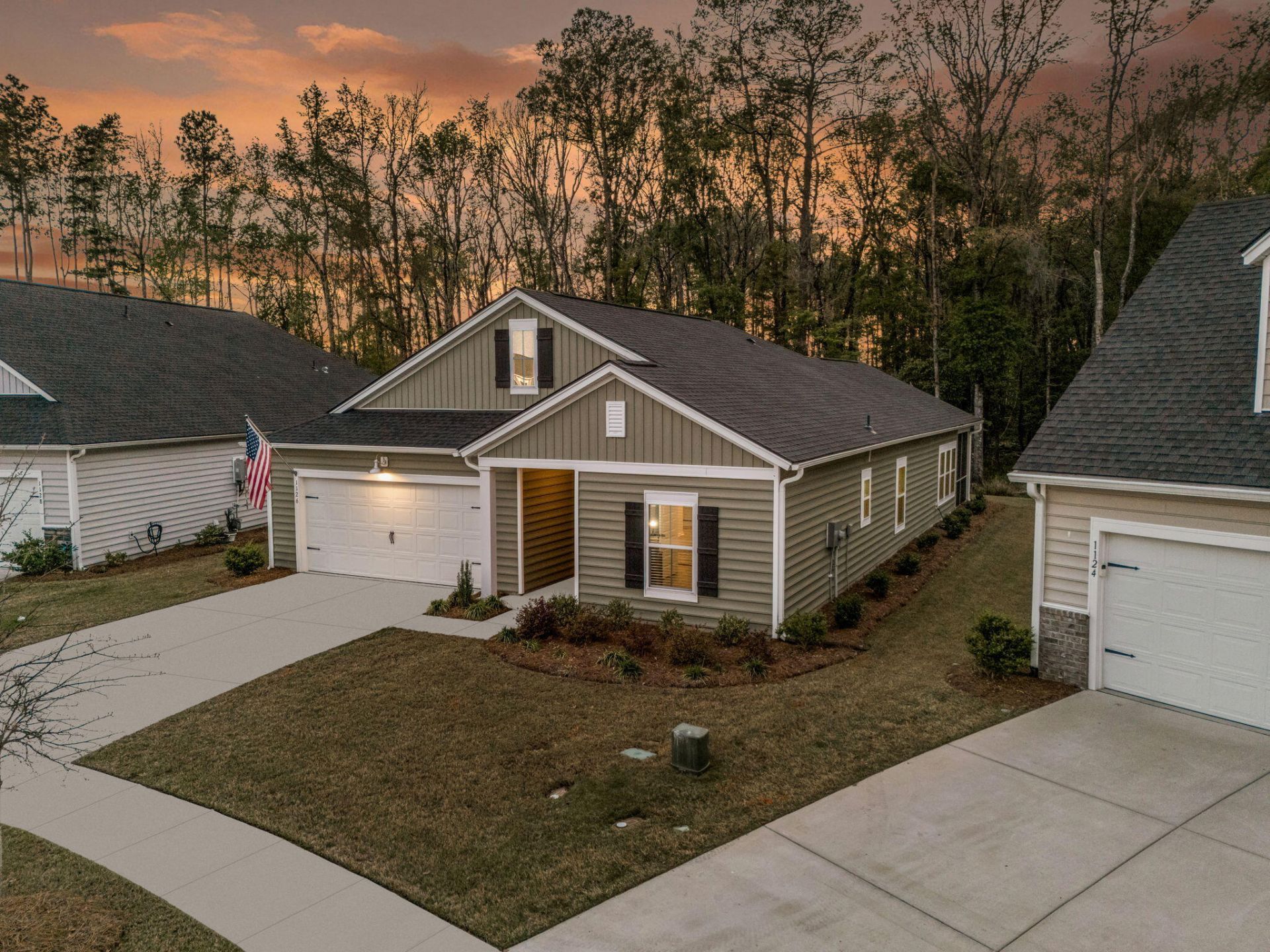 1126 Coastal Creek Court Photo 4