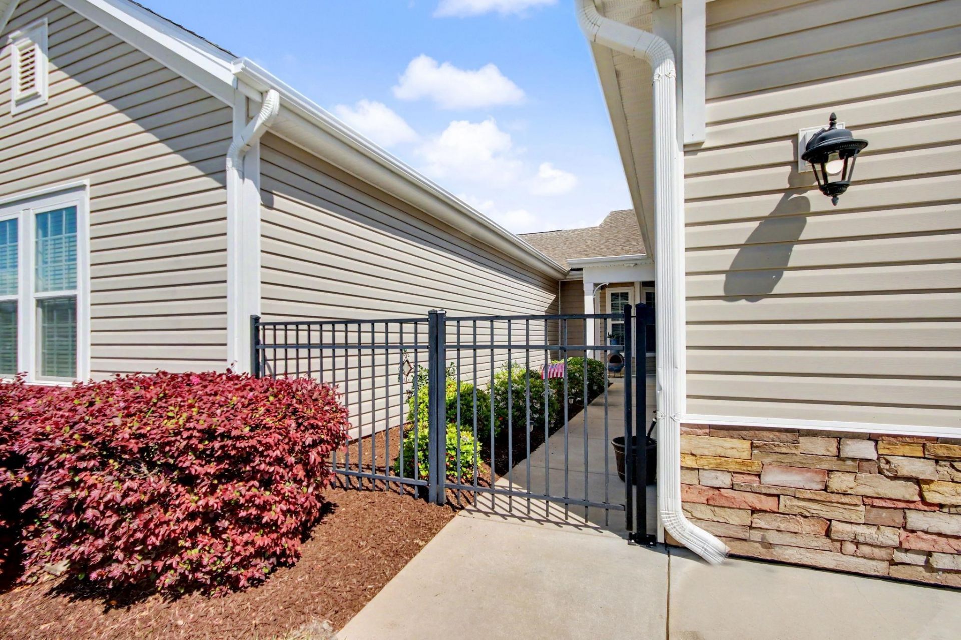 737 Salerno Circle  Photo 27