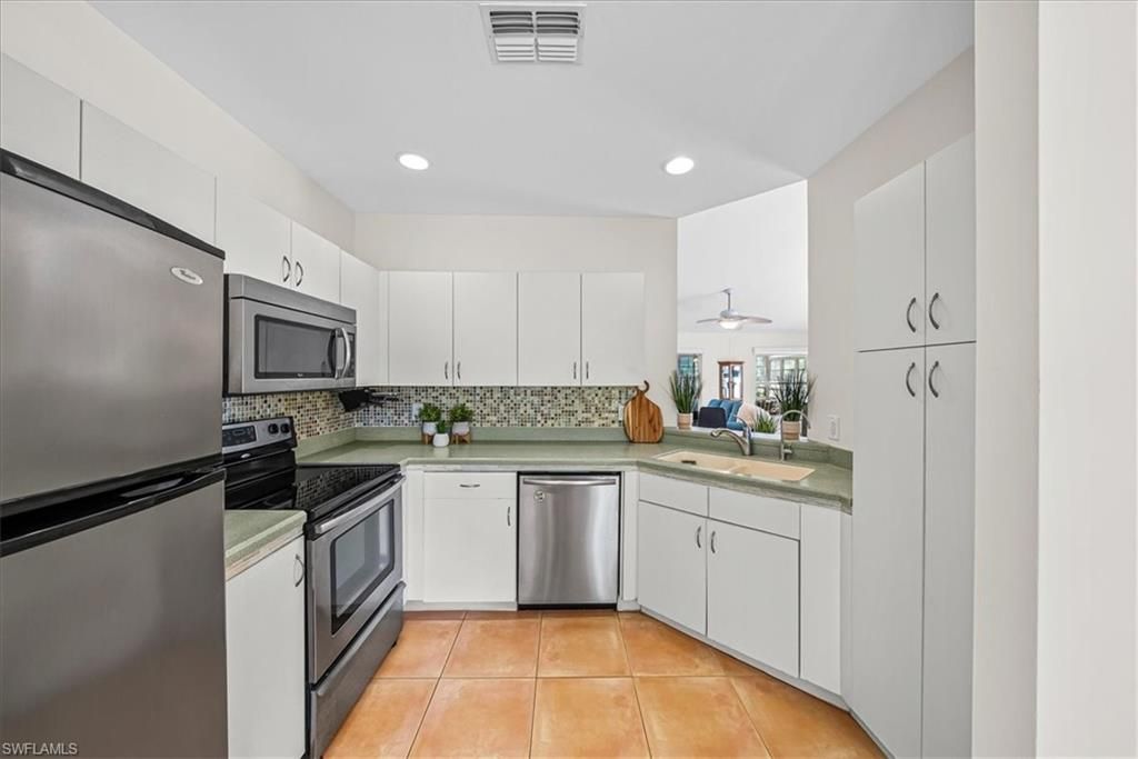 12821 Eagle Pointe Cir, Fort Myers, FL 33913 Photo