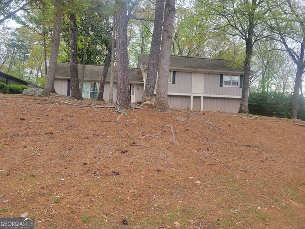 5251 Greenpoint Drive, Stone Mountain, GA 30088