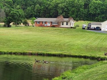 4001 BENTONVILLE ROAD, BENTONVILLE, VA 22610
