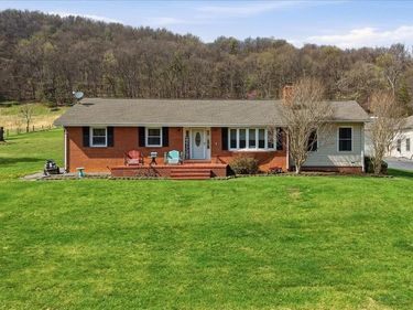 4001 BENTONVILLE ROAD, BENTONVILLE, VA 22610