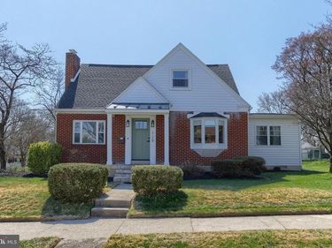 128 W AREBA AVENUE, HERSHEY, PA 17033