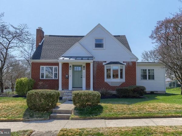 128 W AREBA AVENUE , HERSHEY, PA 17033