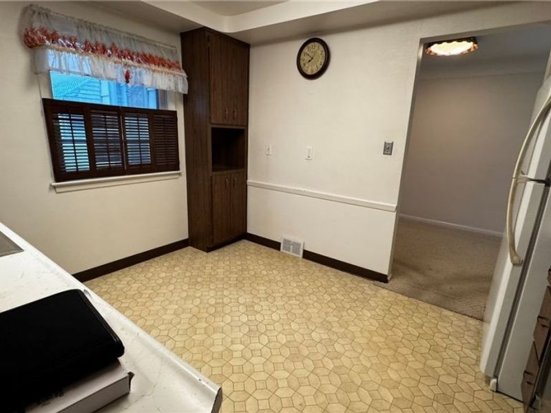 5202 Longton Road, Lyndhurst, OH 44124 Photo 11