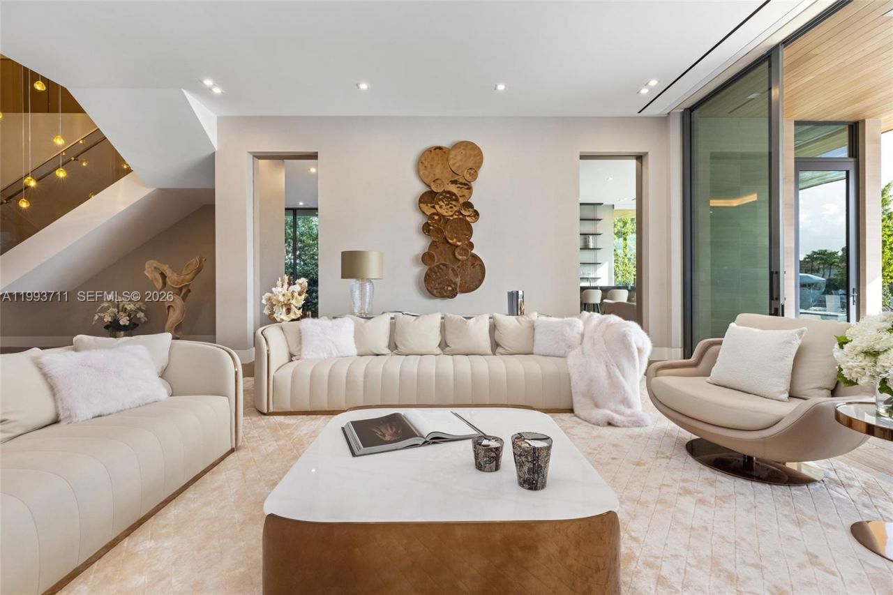 2560 Del Lago Dr, Fort Lauderdale, FL 33316 Photo