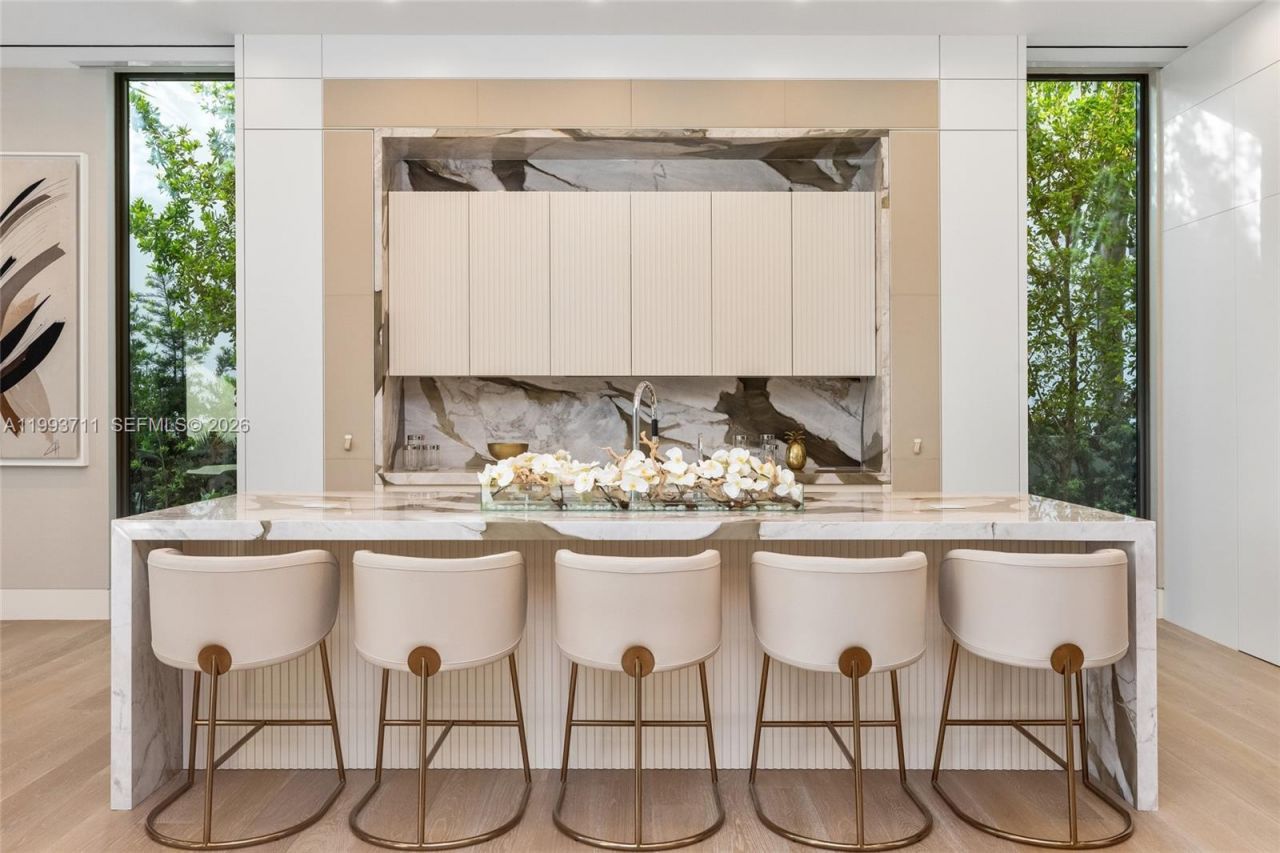 2560 Del Lago Dr, Fort Lauderdale, FL 33316 Photo