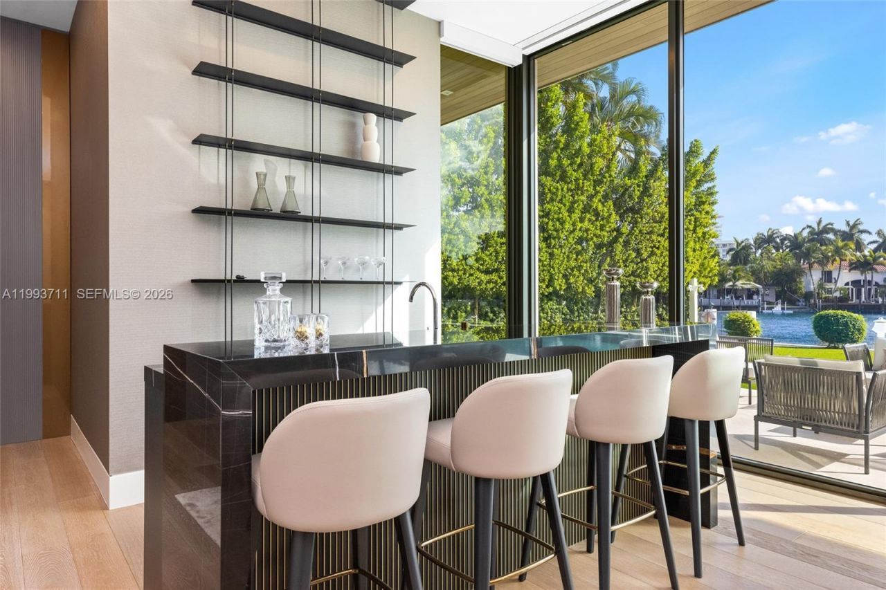 2560 Del Lago Dr, Fort Lauderdale, FL 33316 Photo