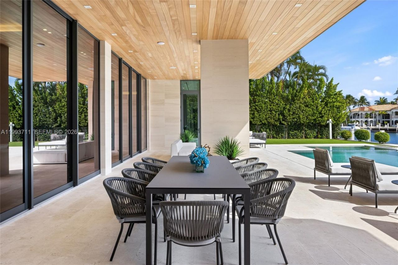 2560 Del Lago Dr, Fort Lauderdale, FL 33316 Photo