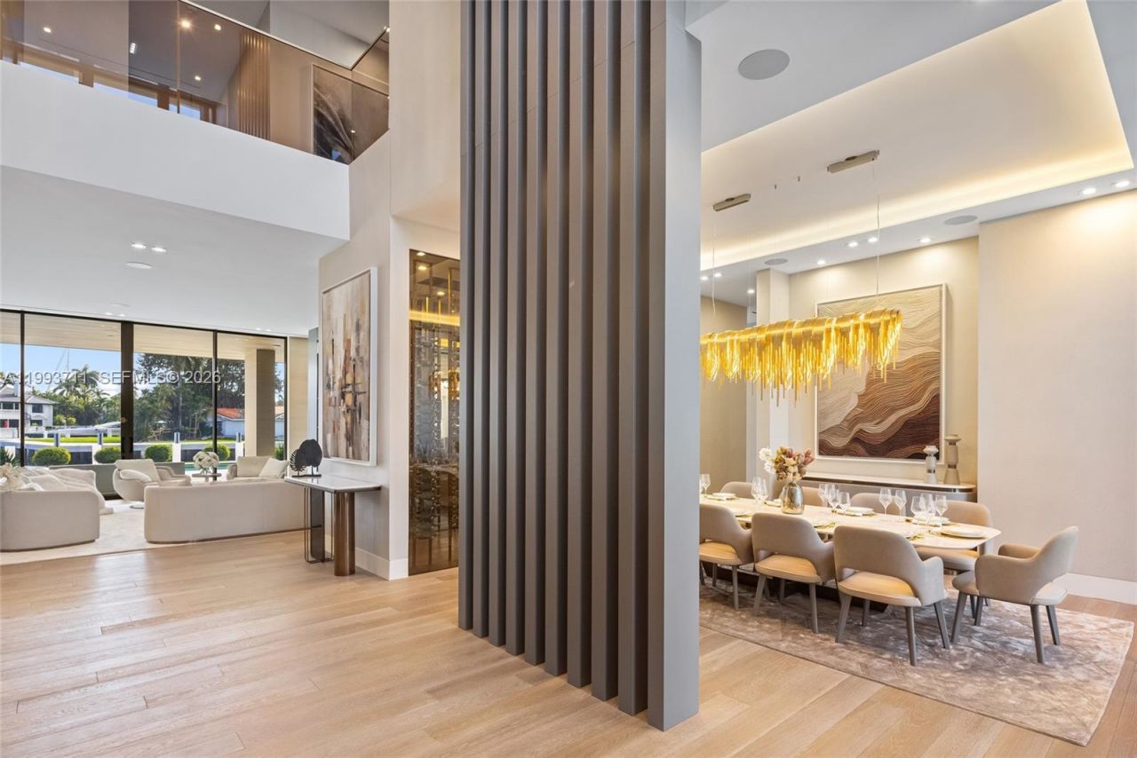 2560 Del Lago Dr, Fort Lauderdale, FL 33316 Photo