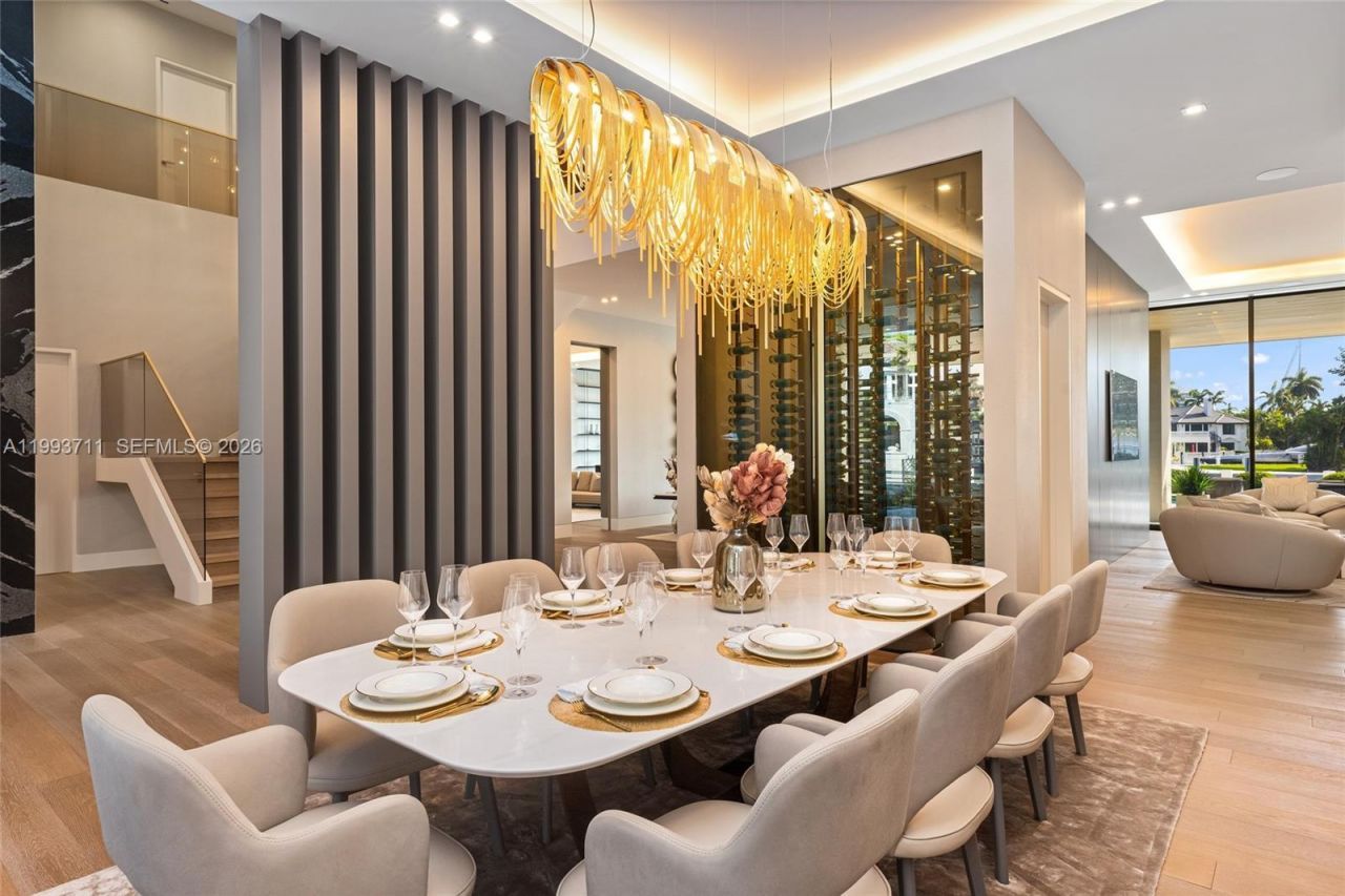 2560 Del Lago Dr, Fort Lauderdale, FL 33316 Photo