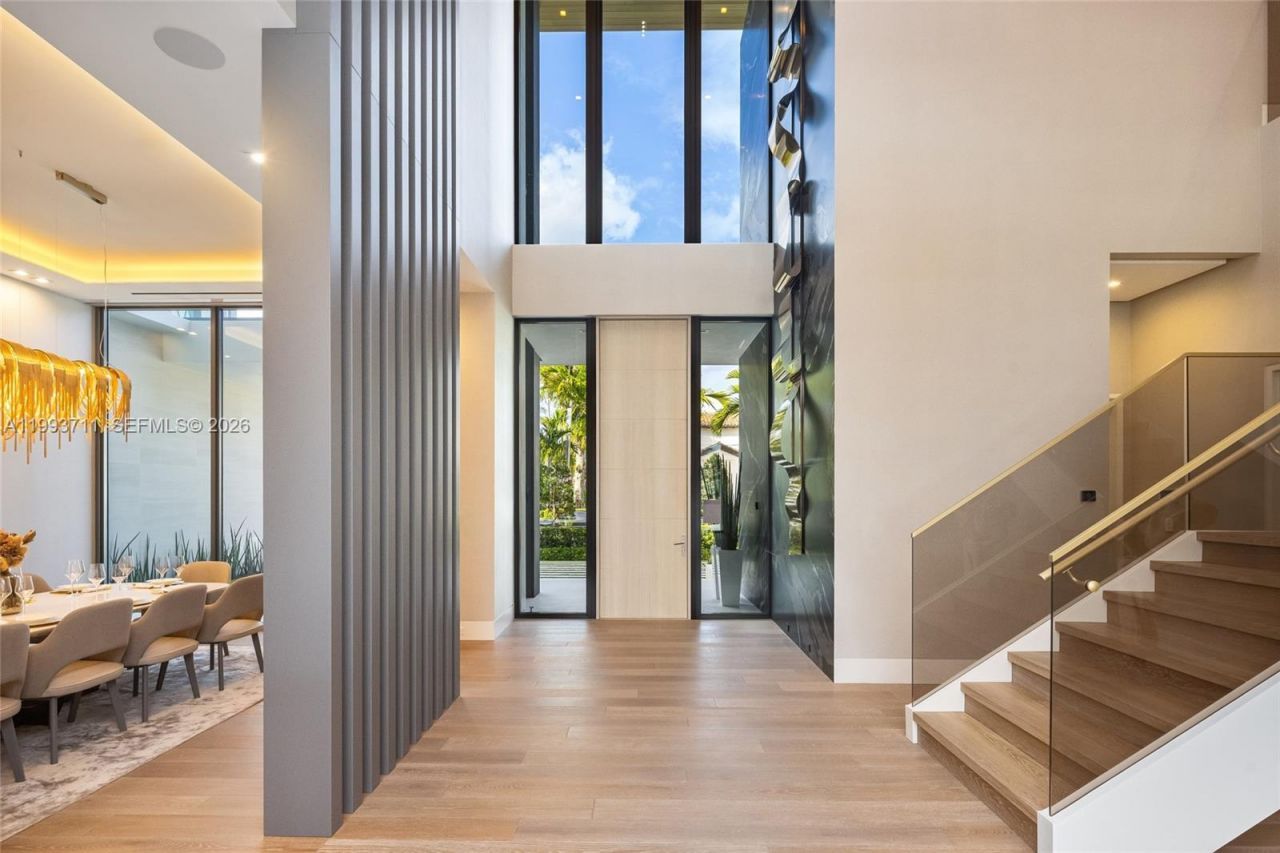 2560 Del Lago Dr, Fort Lauderdale, FL 33316 Photo