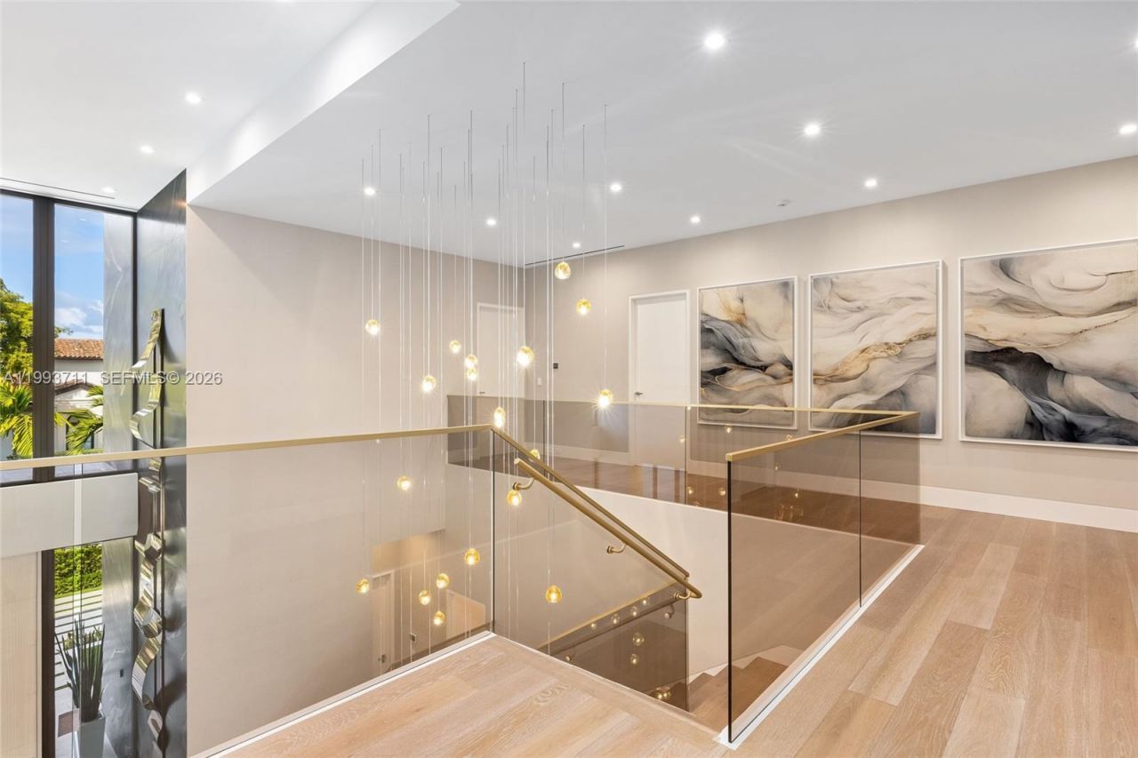 2560 Del Lago Dr, Fort Lauderdale, FL 33316 Photo