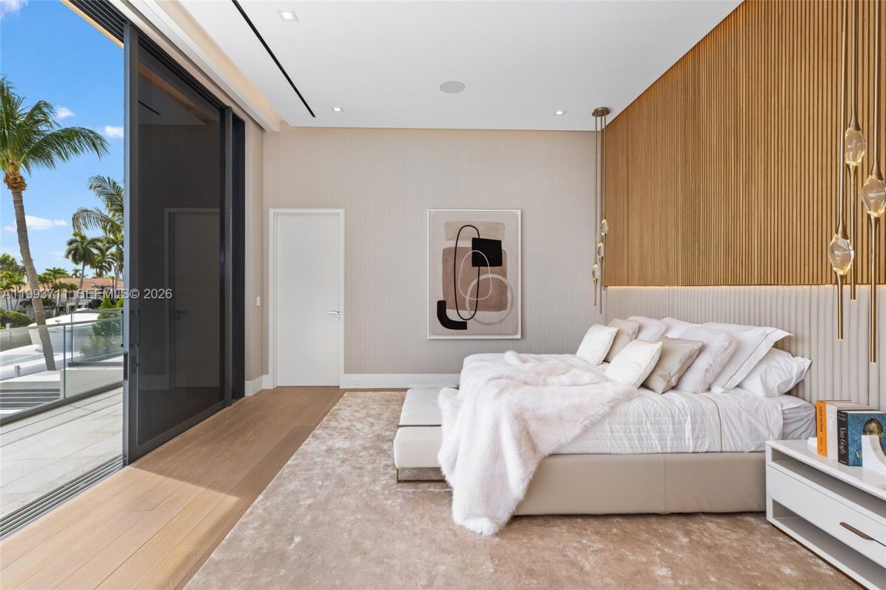 2560 Del Lago Dr, Fort Lauderdale, FL 33316 Photo