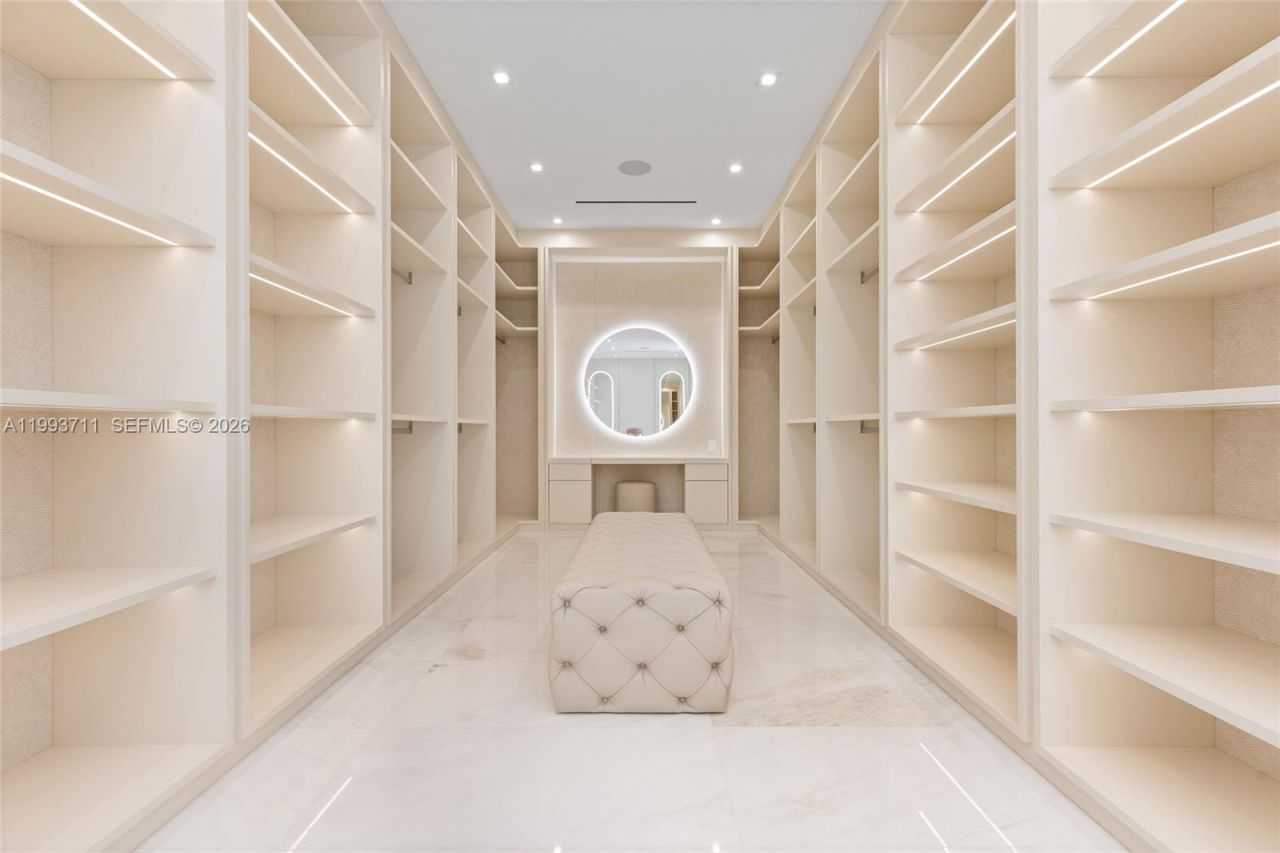 2560 Del Lago Dr, Fort Lauderdale, FL 33316 Photo