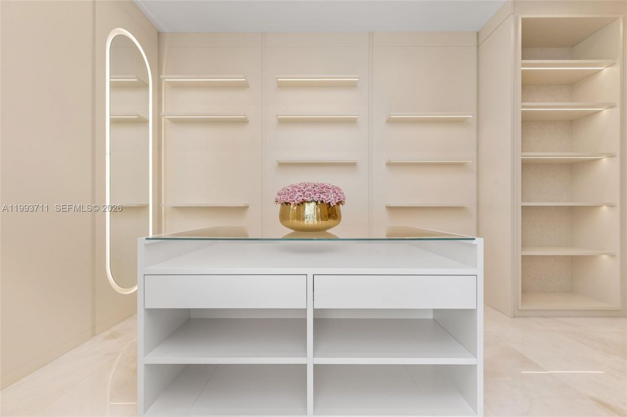 2560 Del Lago Dr, Fort Lauderdale, FL 33316 Photo