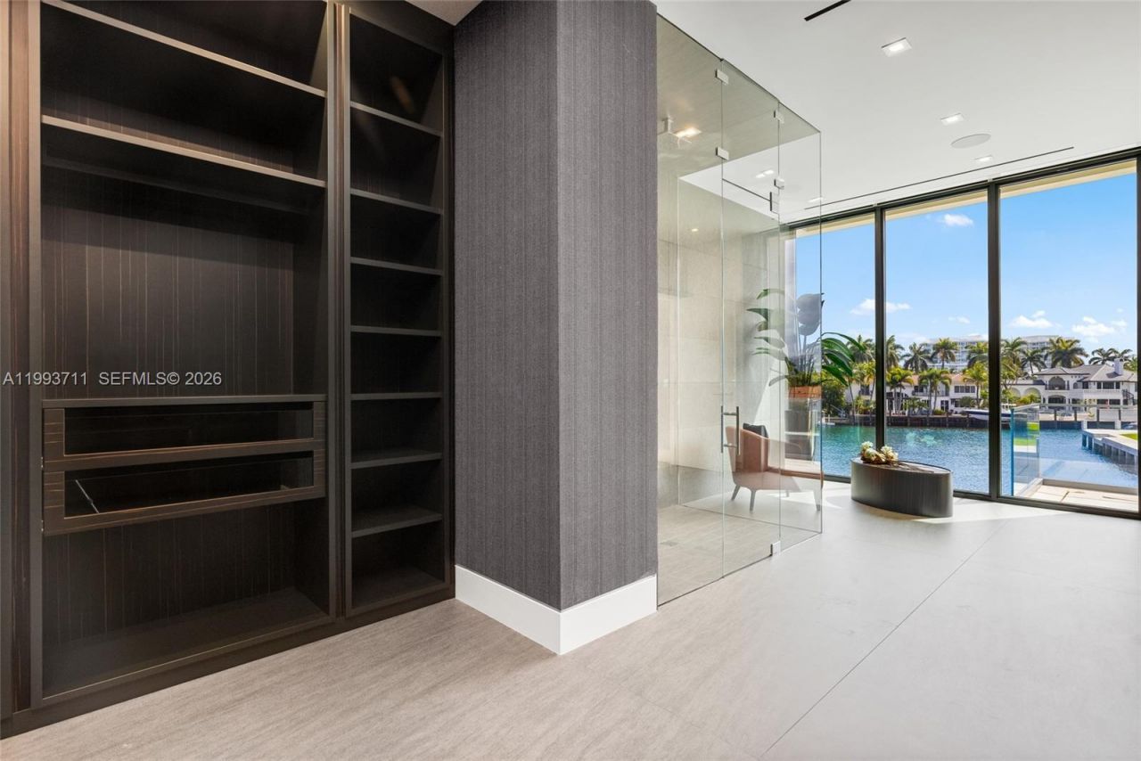 2560 Del Lago Dr, Fort Lauderdale, FL 33316 Photo