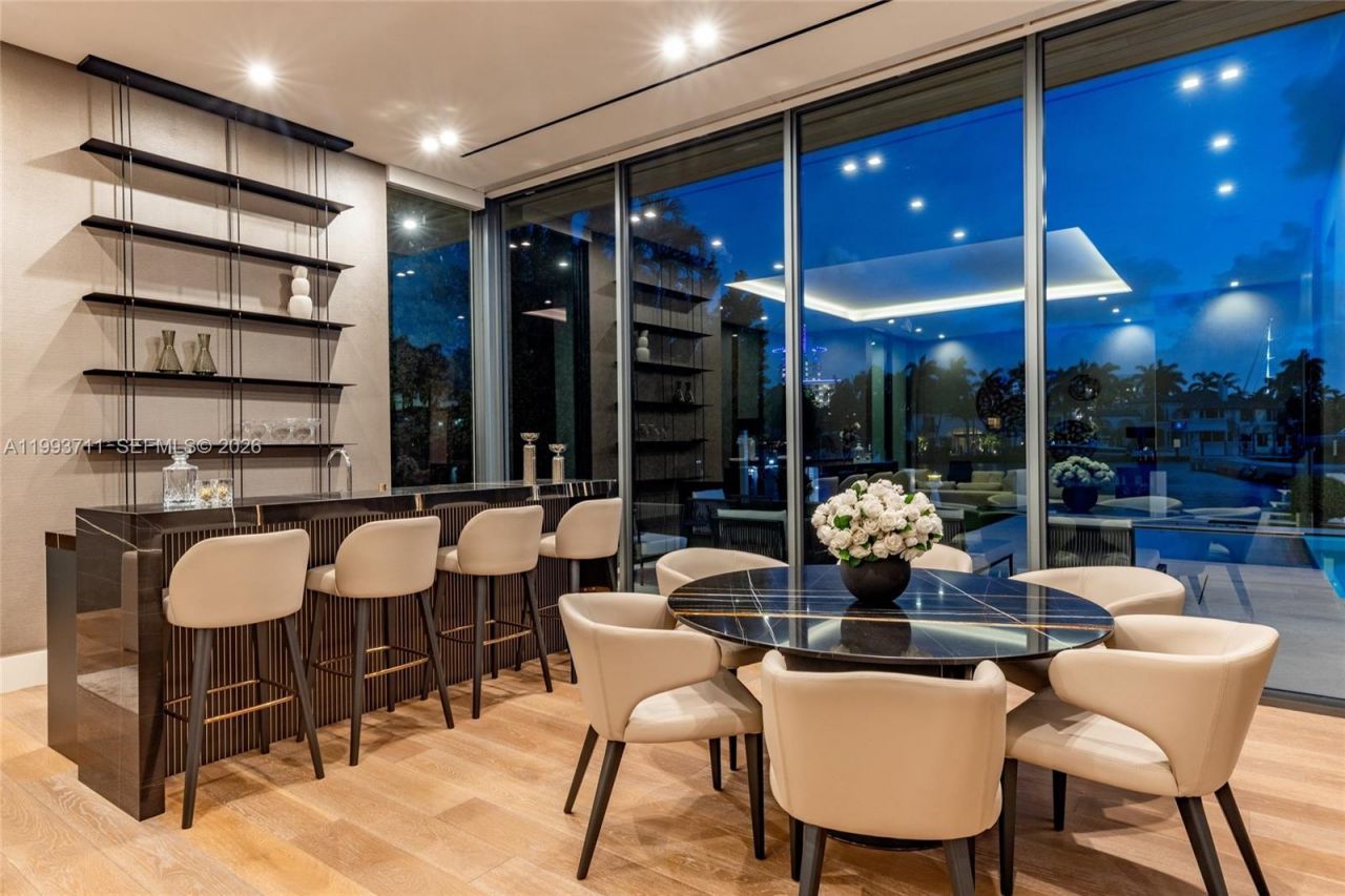 2560 Del Lago Dr, Fort Lauderdale, FL 33316 Photo