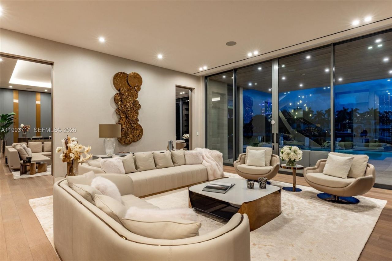 2560 Del Lago Dr, Fort Lauderdale, FL 33316 Photo