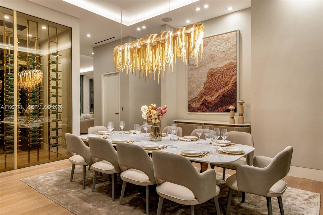 2560 Del Lago Dr, Fort Lauderdale, FL 33316 Photo