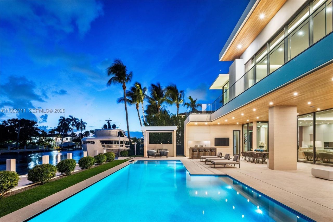 2560 Del Lago Dr, Fort Lauderdale, FL 33316 Photo