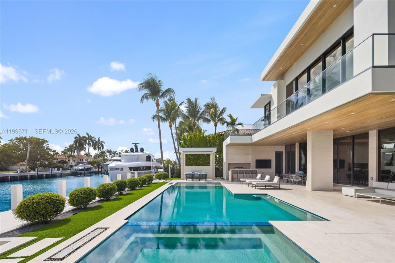 2560 Del Lago Dr, Fort Lauderdale, FL 33316 Photo