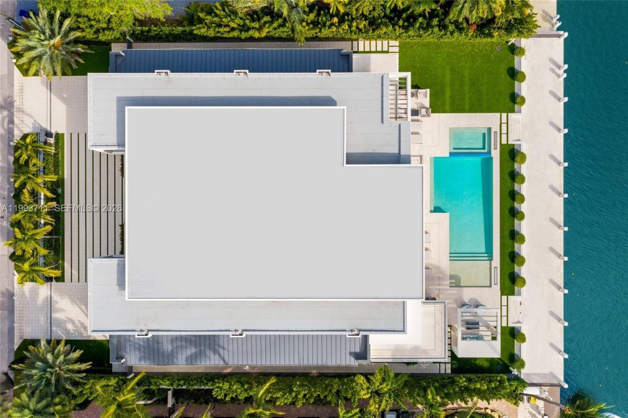 2560 Del Lago Dr, Fort Lauderdale, FL 33316 Photo