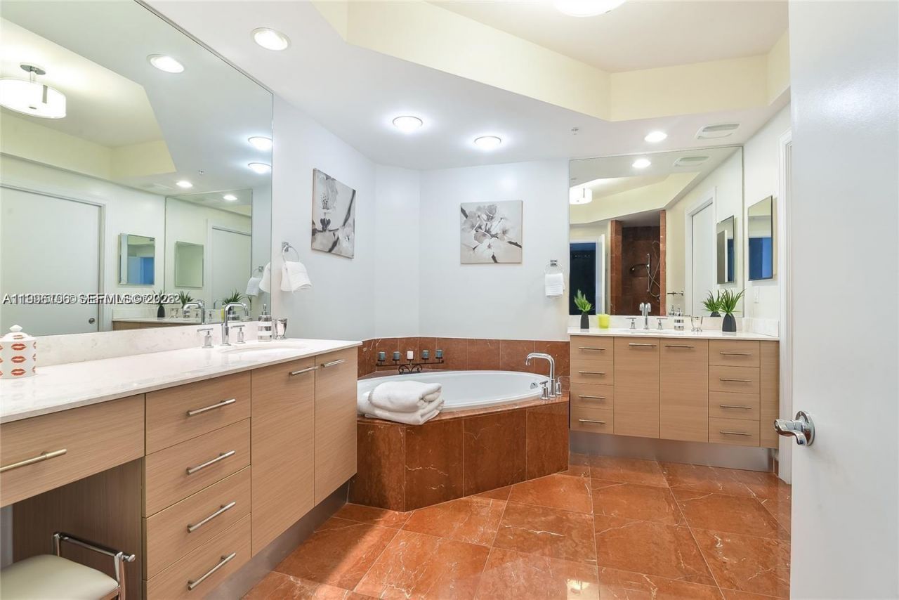 3535 S Ocean Dr, Unit 1006, Hollywood, FL 33019 Photo